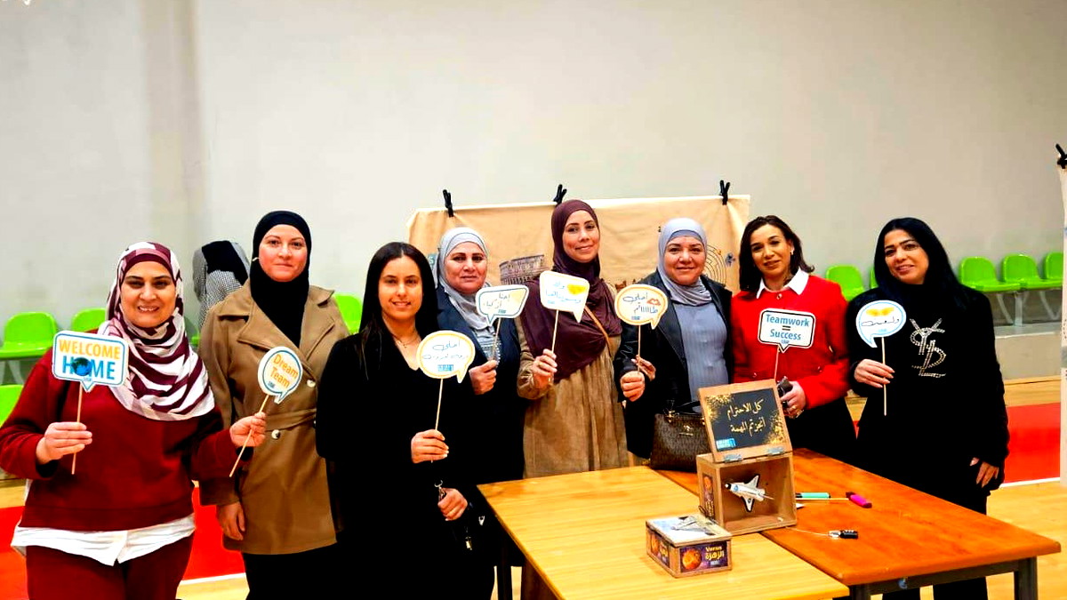 مدرسة أورط حلمي شافعي في عكا: اجتماع مميز لأولياء الأمور لطبقة العاشر