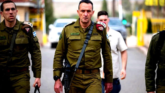 وسائل إعلام إسرائيلية: قائد القيادة الوسطى الأميركية في طريقه للمشاركة في حفل تبادل رؤساء الأركان