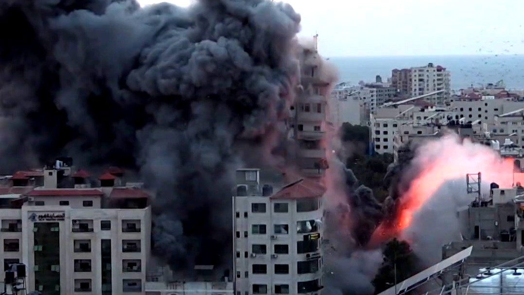 الجيش الإسرائيليّ يعلن عن استهدافه حي الشّجاعية شرقي قطاع غزّة... ضحية وعدد من الإصابات في المكان