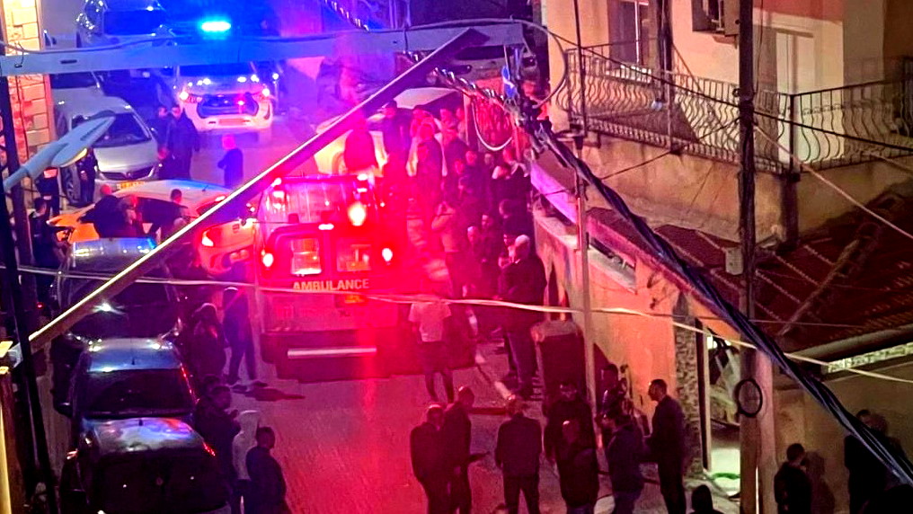 اكسال: اصابة 3 شبان بجراح متفاوتة بعد تعرضهم لاطلاق نار