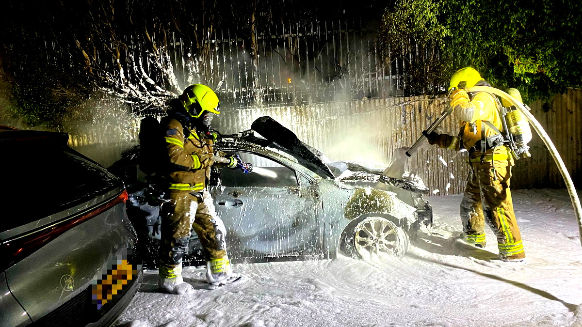 مصرع شاب متأثرًا بجروحه الحرجة إثر انفجار مركبة في كفار سابا فجر اليوم