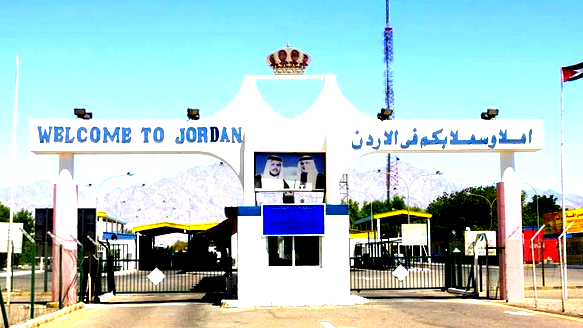 توقعات بعبور عشرات الآلاف من المسافرين  إلى الأردن وسيناء خلال عيد الفطر... سلطة المطارات الإسرائيلية تستعد بتعزيز طواقمها في المعابر الحدودية