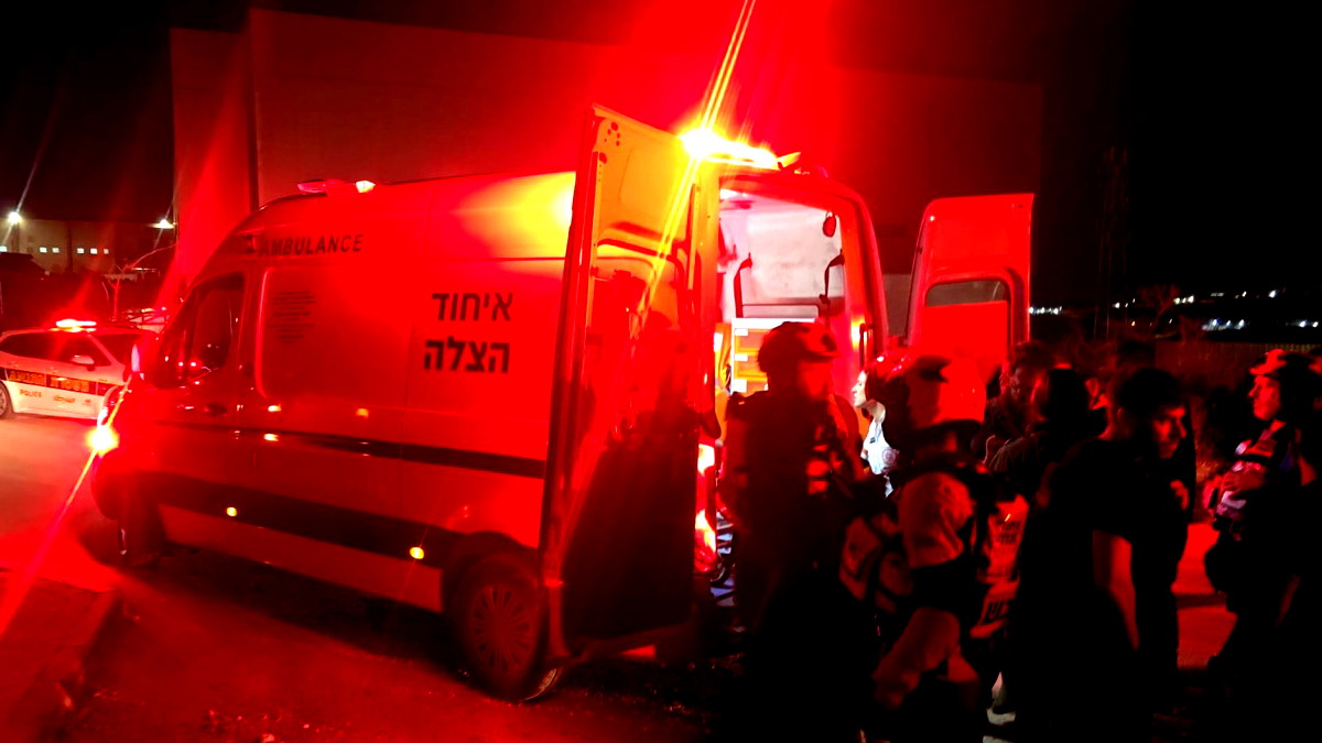 مصادر اسرائيلية: اصابة شاب بعملية اطلاق نار قرب المنطقة الصناعية في اريئيل