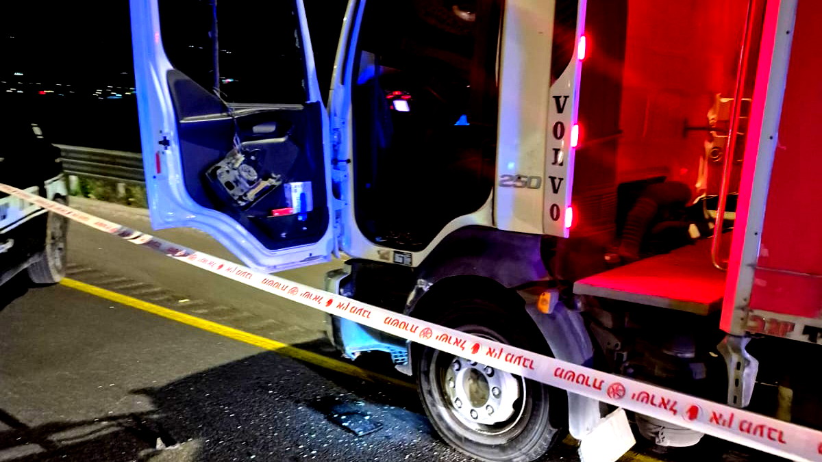 اصابة شاب بجراح جراء تعرضه لاطلاق نار على شارع 77 قرب مفرق يشاي