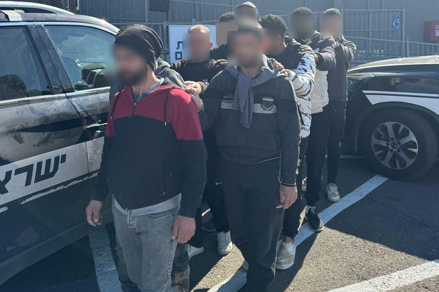 خلال نشاط للشرط في مدينة طبريا.. توقيف 23 شخصًا من الضفّة