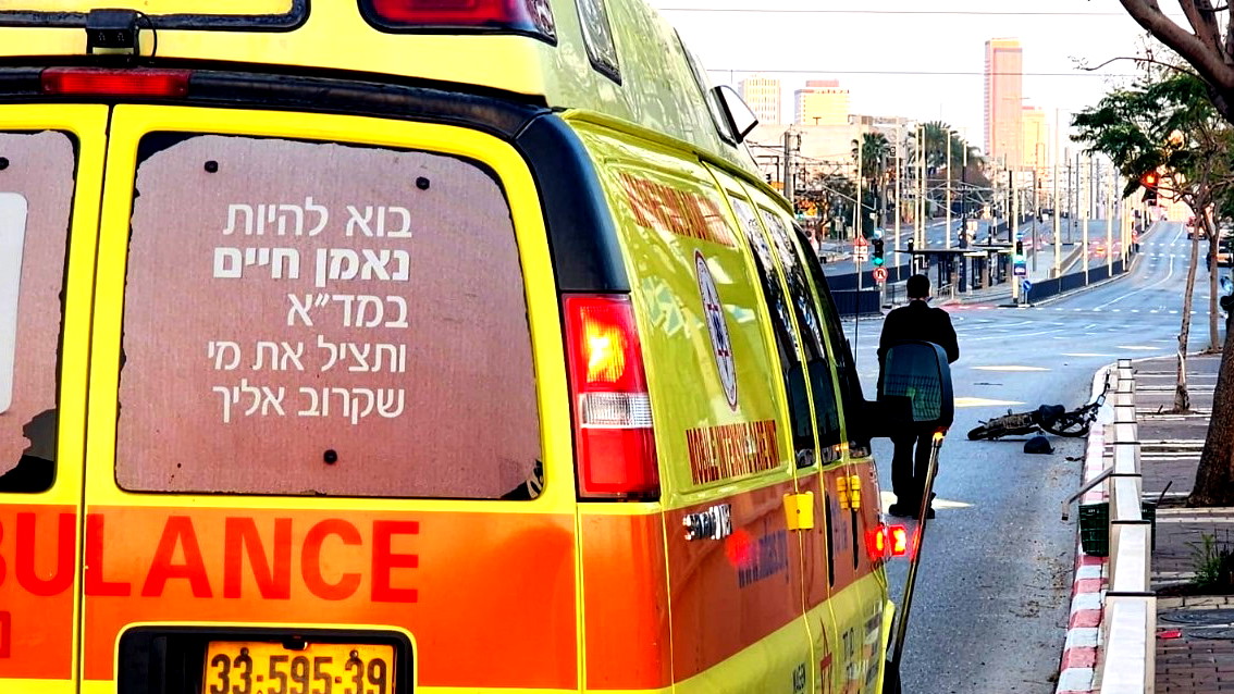 القدس: اصابة 9 اشخاص بجراح طفيفة اثر حادث طرق على شارع 1