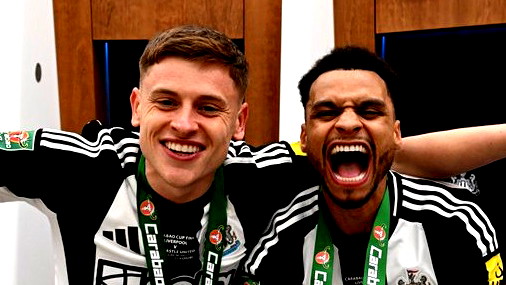 نيوكاسل يحرز كأس كاراباو أمام ليفربول في لقبه الأول منذ عقود