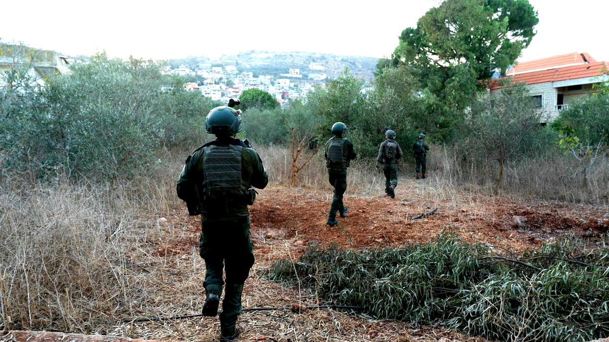 خلال السّاعات الأخيرة- الجيش الإسرائيليّ يعلن عن استهدافه مقر قيادة لقوة الرّضوان في حزب الله بالأراضي الجنوبية للبنان