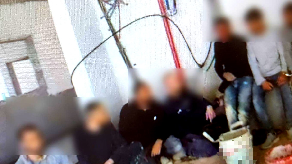 توقيف سبعة أشخاص من الضفّة الغربية بدون تصاريح أثناء عملهم في مدرسة قيد البناء في مدينة كرمئيل