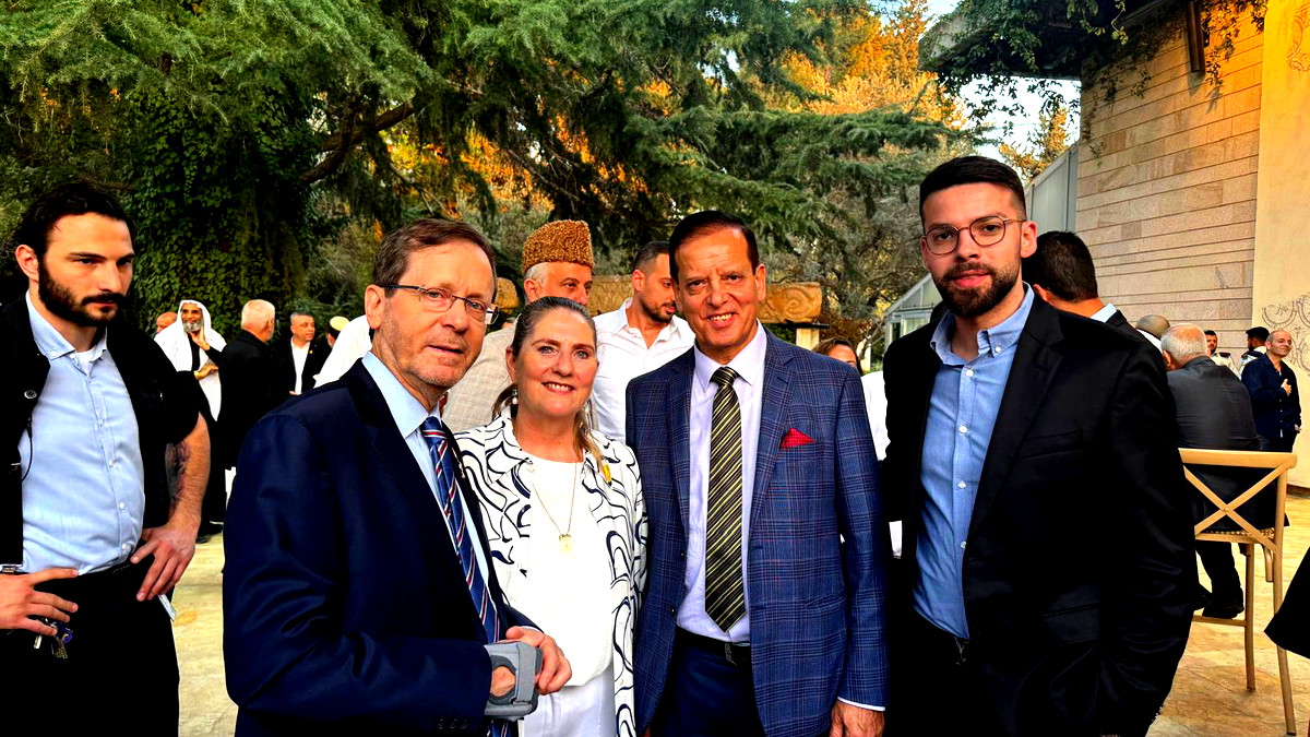 إدارة كلّية سخنين الأكاديمية على مائدة الإفطار الرمضاني في بيت رئيس الدولة