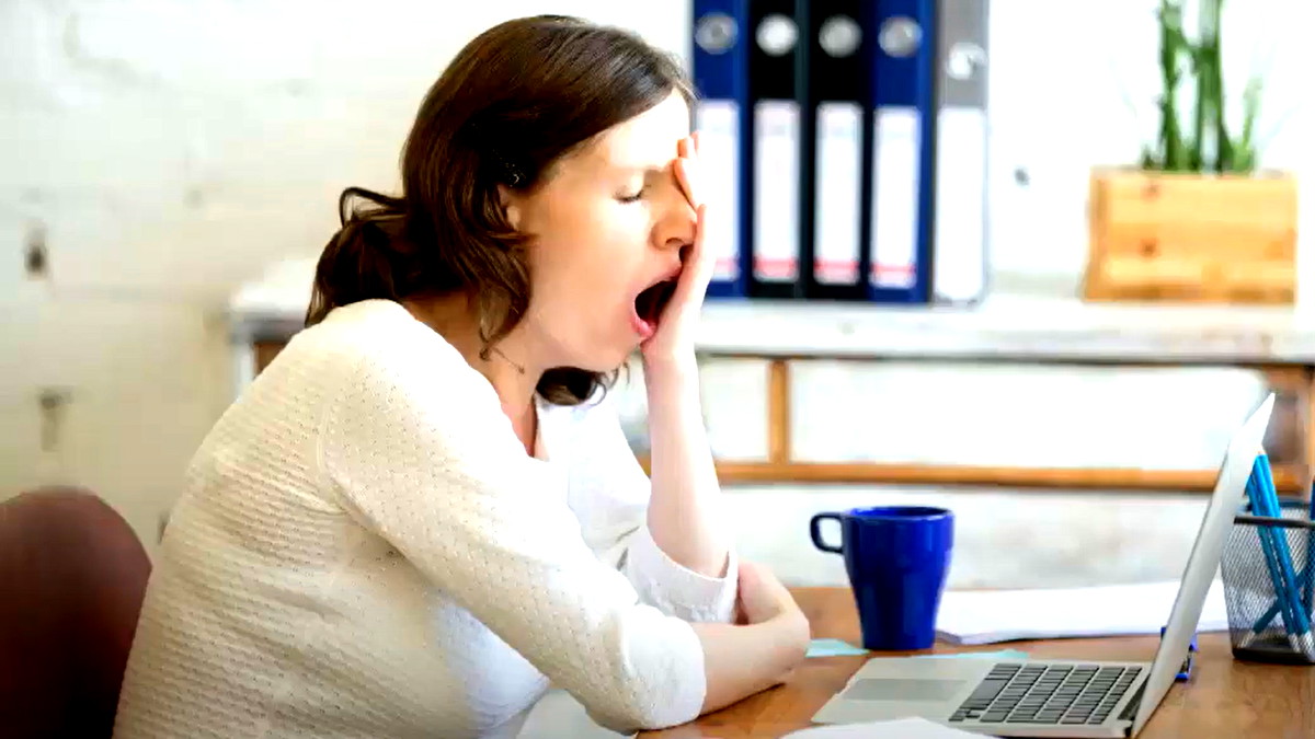 تجنبها في رمضان... أطعمة تسبب الخمول والكسل بعد الإفطار