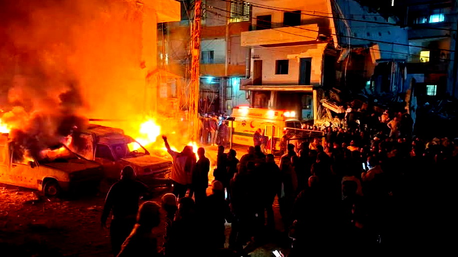 الجيش الاسرائيلي: هاجمنا مقرات قيادة وبنى تحتية وعناصر ومنصات صاروخية ومستودع أسلحة لحزب الله في لبنان