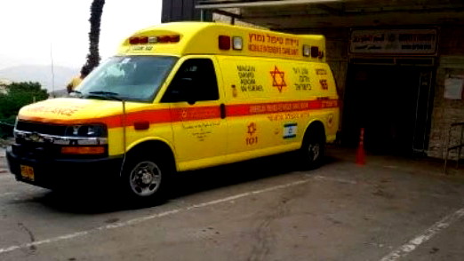 يافة الناصرة: إصابة شابين أحدهما (20 عامًا) بحالة خطيرة من جرّاء تعرّضهما لحادثة عنف