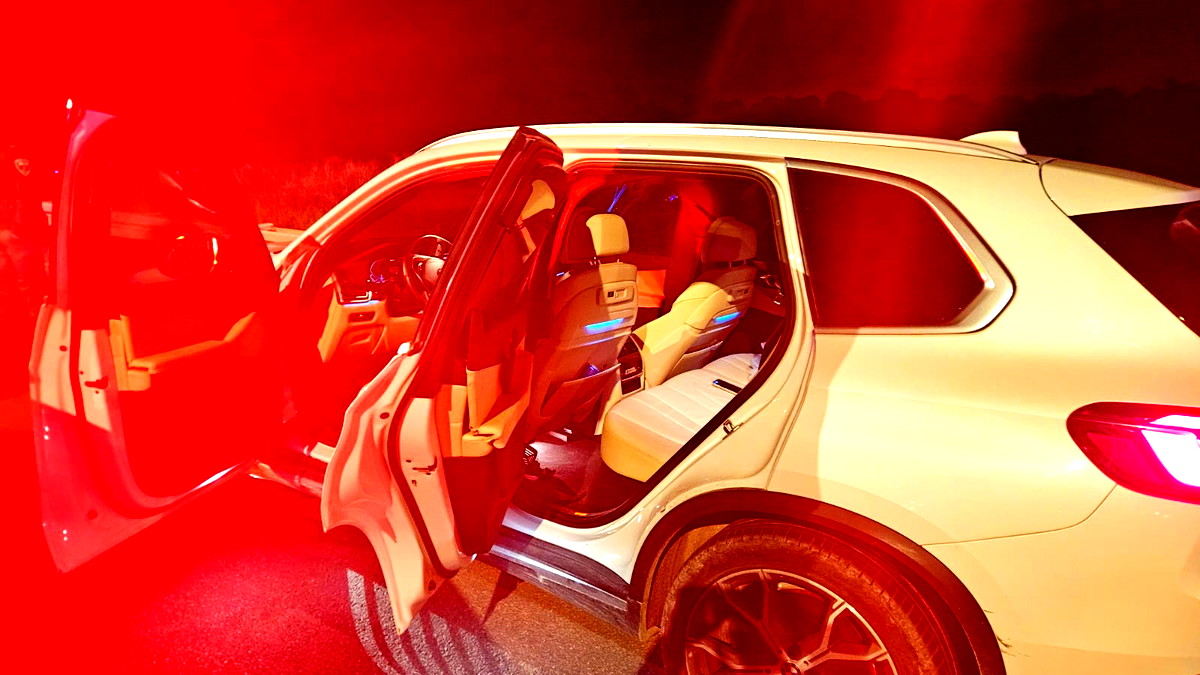 شمال البلاد: اعتقال شاب (19 عامًا) بشبهة قيادة مركبة مصفّحة ضدّ الرصاص