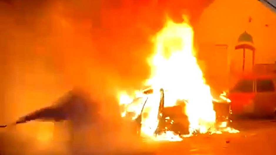 مصادر لبنانية: قتيل جراء غارة من مسيرة إسرائيلية استهدفت سيارة في بلدة قعقعية