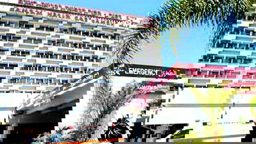 حوادث العمل| 3 إصابات بجراح متفاوتة إثر سقوطهم عن ارتفاع 4 أمتار في حيفا