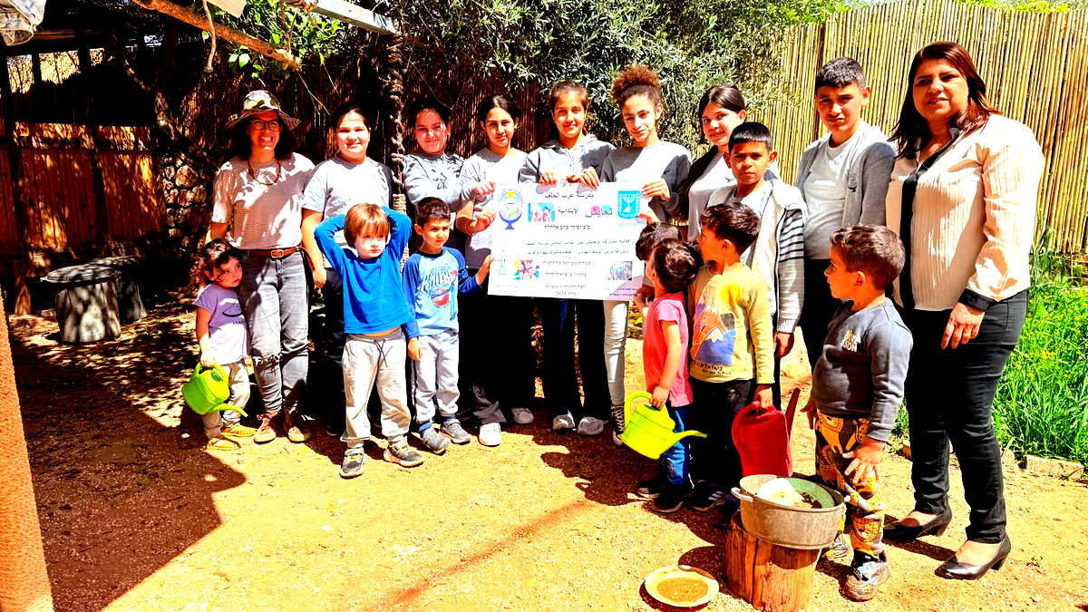 مدرسة عرب الحلف تغرس التعايش