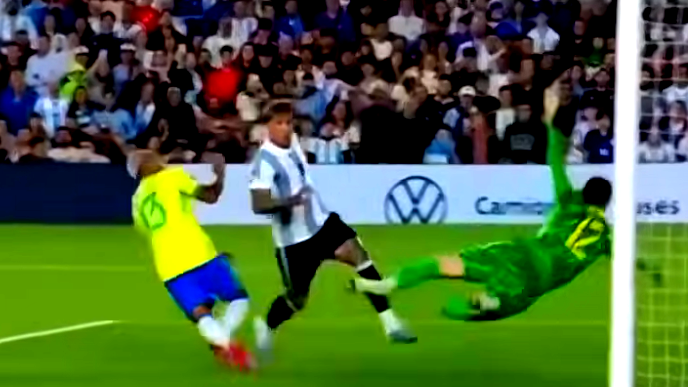 على الرّغم من غياب ليونيل ميسي- منتخب الأرجنتين يسحق نظيره البرازيلي بأربعة أهداف مقابل هدف واحد