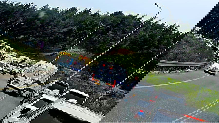 3 إصابات أحدهم بحالة خطيرة إثر حادث طرق بين مركبتين على شارع 7928 بالقرب من مفرق الناصرة