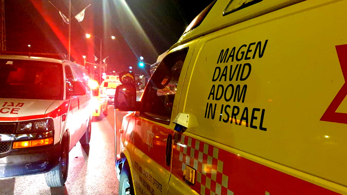 القدس: اصابة 3 اشخاص بجراح خطيرة خلال شجار بمنزل في حي شعفاط 