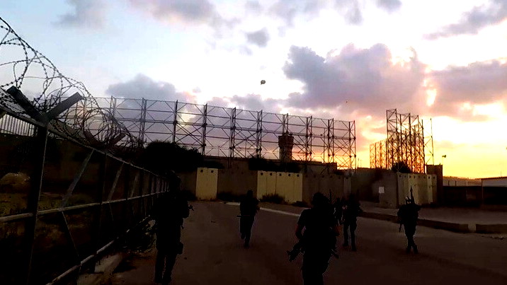 تحقيق للجيش الإسرائيلي يكشف خفايا تدمير "القسام" وفصائل فلسطينية لمعسكر إيرز في هجوم 7 أكتوبر