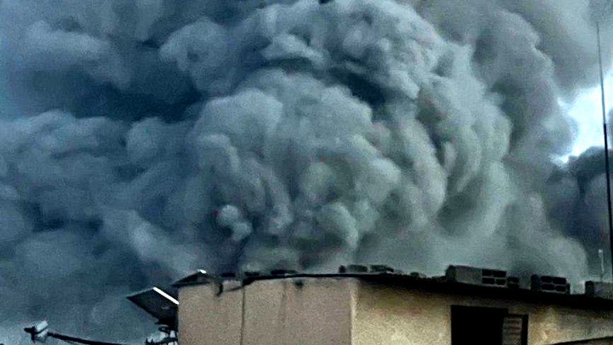 الجيش الإسرائيلي ينفذ غارات عنيفة على قطاع غزة واعتراض قذيفة صاروخية في الغلاف