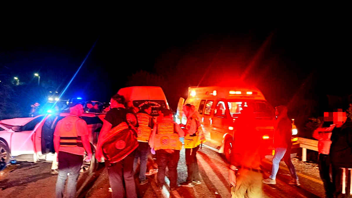 منطقة القدس: خمس إصابات بينها خطيرة إثر حادث طرق وقع بين مركبتين اللّيلة الماضية على شارع 383