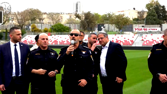 على خلفية الجريمة في الوسط العربي| مصادرة أكثر من 70 مركبة فارهة ومداهمة عشرات المواقع بعد حملة للشرطة في الناصرة والقضاء