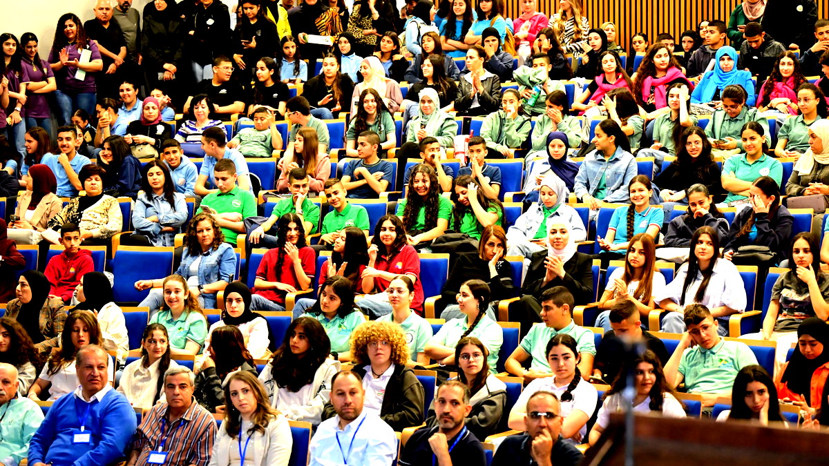 نحو جيل عربي مبدع في العلوم والتكنولوجيا... مدينة شفاعمرو تستضيف معرض الأبحاث العلمية - لواء الشمال