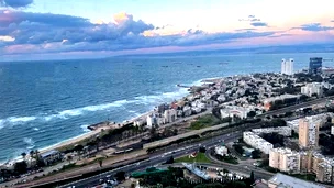 طقس الأحد: أجواء باردة وزخات متفرقة من الأمطار مع رياح نشطة