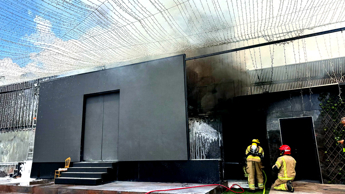 كفر قاسم: حريق في قاعة مناسبات دون وقوع إصابات