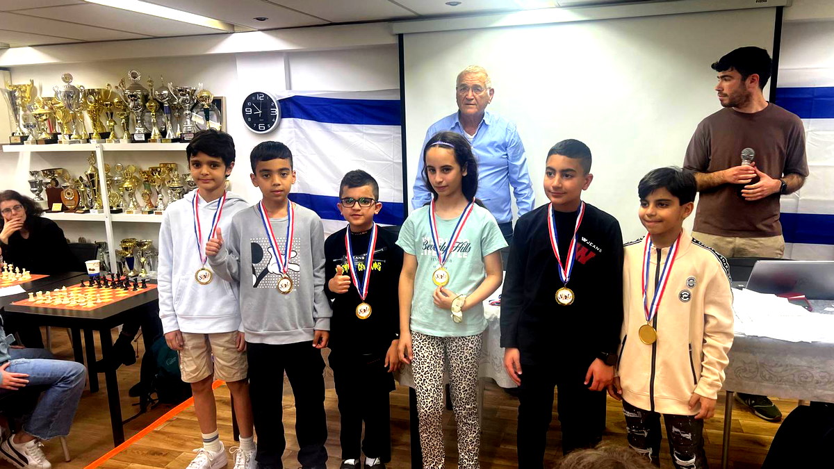 تألّق فريق أكاديمية الشطرنج من أم الفحم في بطولة كفار سابا: إنجازات مشرّفة وروح تنافسية عالية