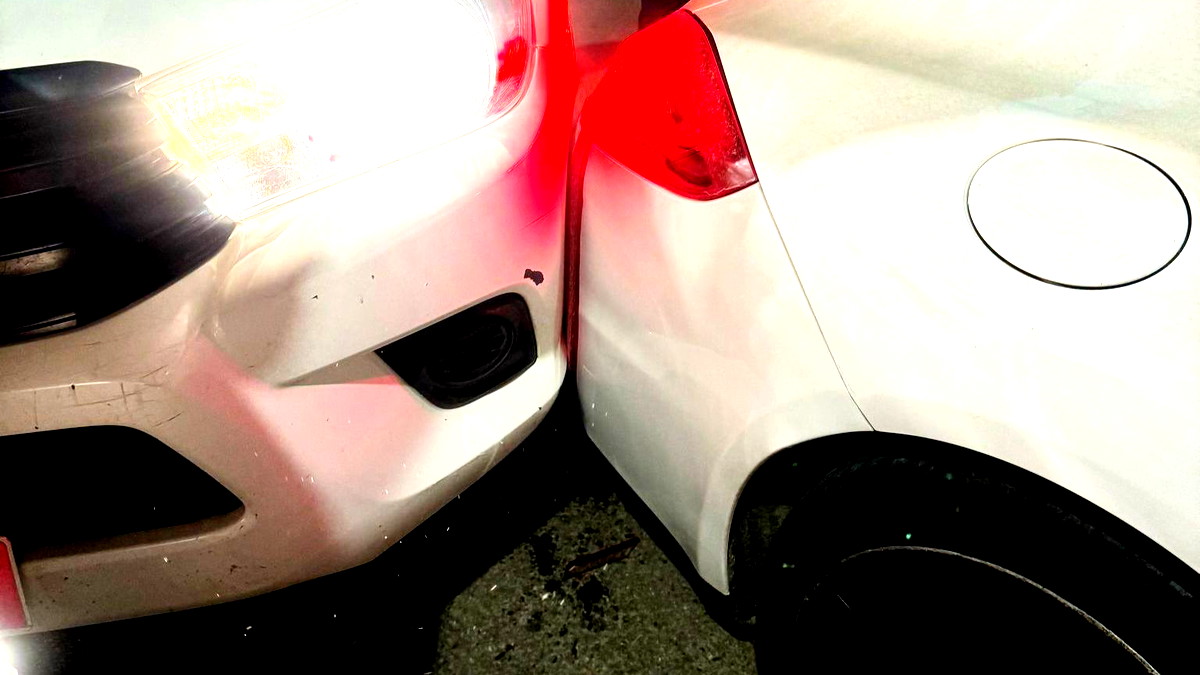 أصطدم بدورية شرطة خلال محاولة هروبه.. توقيف سائق "بورش" في مجد الكروم كان يقود تحت تأثير الكحول