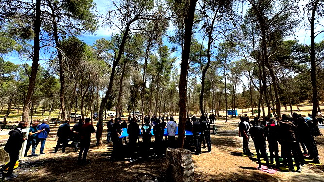 النقب: 110 طلاب يشاركون في يوم قيادي بعنوان "قيادة الصحراء" لتعزيز الانتماء والتعارف ضمن مدارس أورط