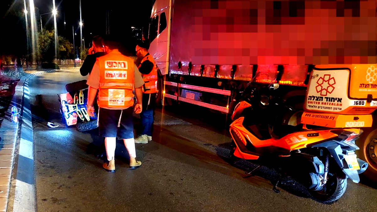 كريات جات: اصابة رجل (60 عامًا) بجراح حرجة اثر حادث طرق