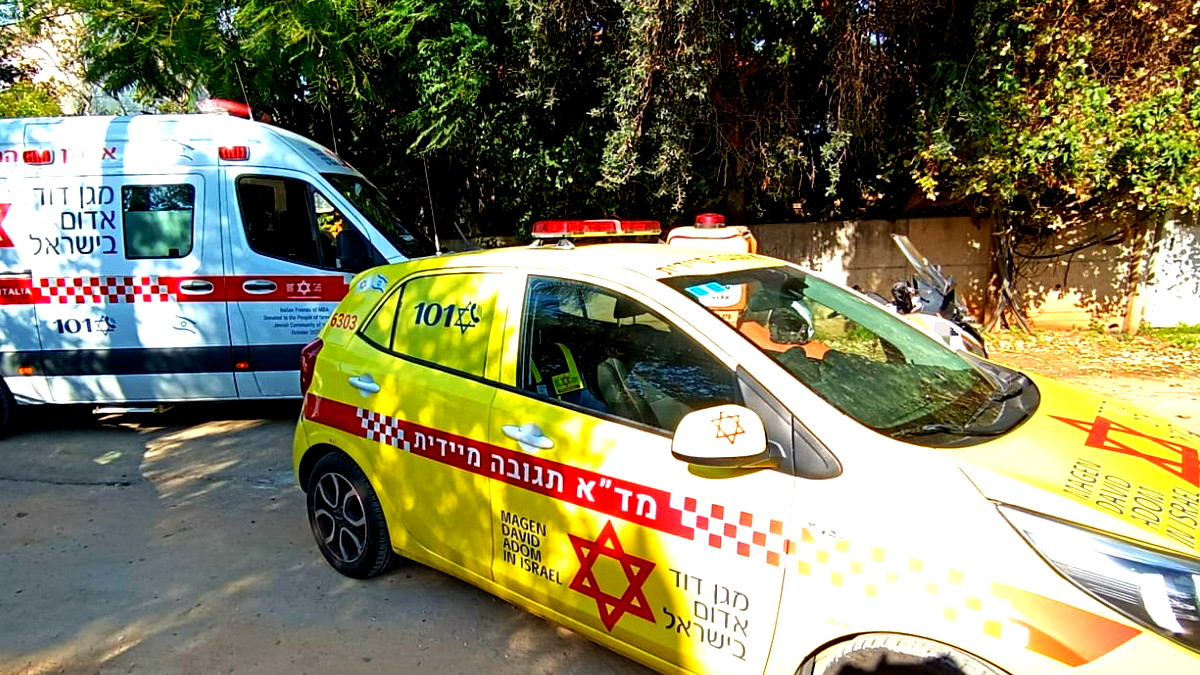 ايلات: اصابة عامل (25 عامًا) بجراح خطيرة اثر سقوط جسم ثقيل عليه