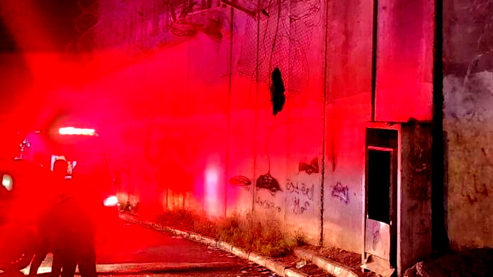 القدس: مصرع عامل إثر سقوطه من جدار الرام أثناء محاولة دخول العمل