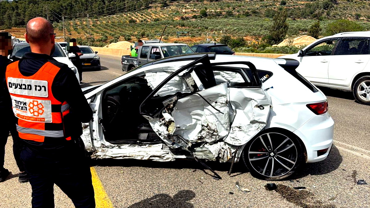 5 إصابات في حادث سير على شارع 804 عند مدخل عرابة