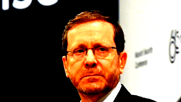  هرتسوغ: عدم الامتثال لقرارات المحكمة العليا هو خطّ أحمر وهناك ضرورة لتشكيل لجنة تحقيق رسمية في أحداث السابع من تشرين أوّل 2023