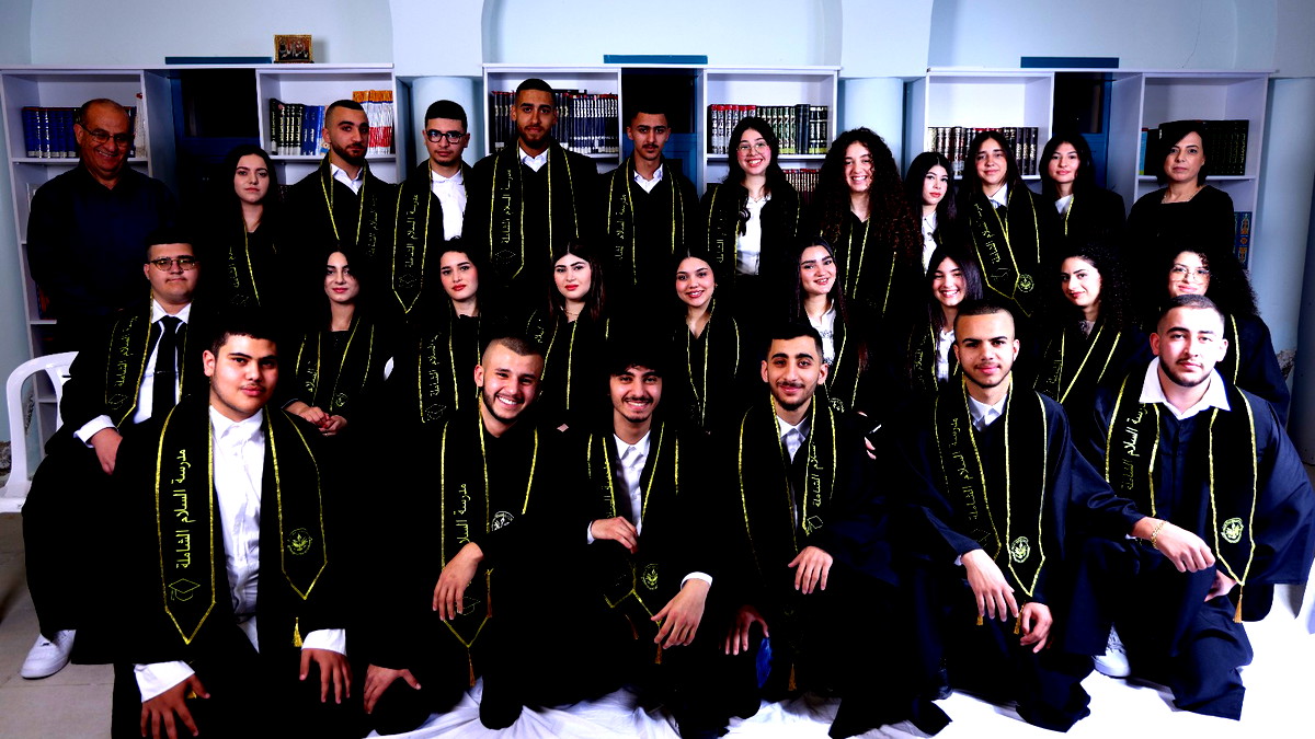 مدرسة السلام الشاملة – كابول  (الشرقية) تحتفل بتخريج الفوج الثالث من طلابها وسط أجواء مميزة