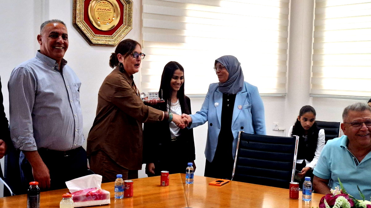 ضمن رؤية بلدية كفر قرع لتعزيز المشاركة المجتمعية: الطلاب يديرون البلدية ليوم كامل في إطار مبادرة "قيادة السلطة المحليه"