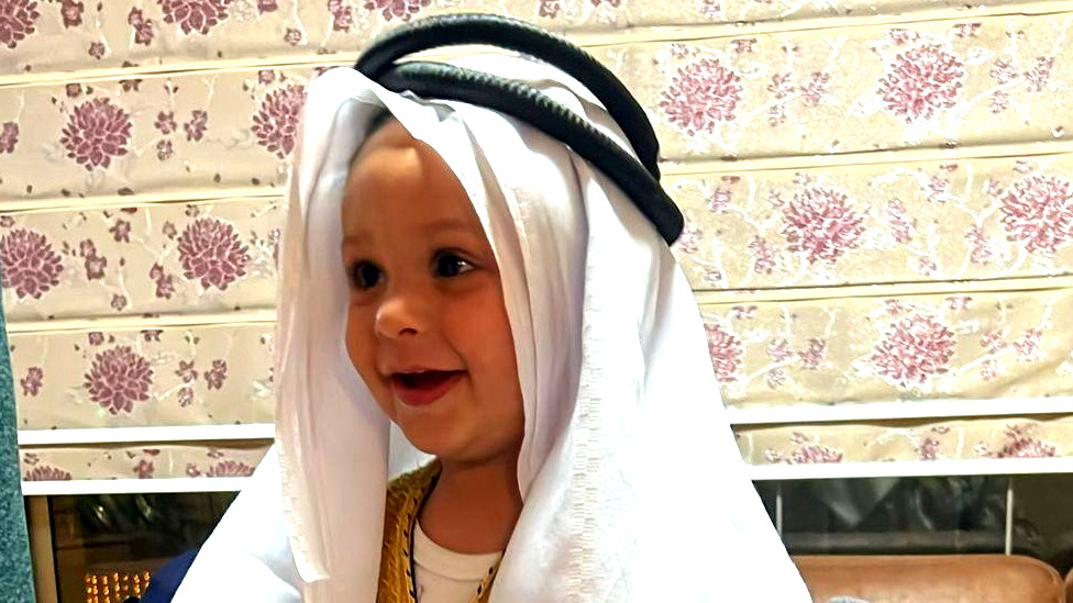 مصرع الطفل محمود بلال دحلة من طرعان بحادث دهس في البلدة