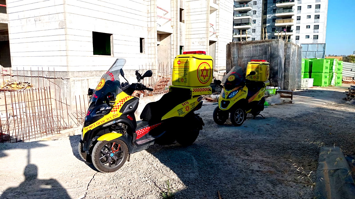 ضحايا لقمة العيش!| مصرع عامل (50 عامًا) إثر سقوطه عن ارتفاع خلال عمله بورشة بناء في منطقة النقب