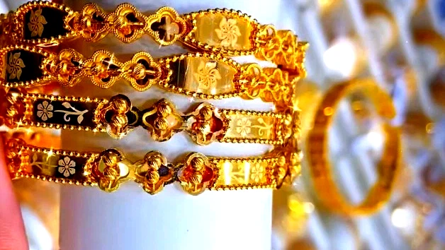 انخفاص لافت في أسعار الذهب.. الأونصة تتراجع بأكثر من 45 دولارًا