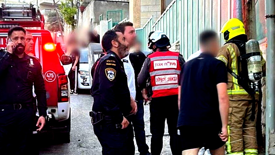 القدس: اصابة 4 اشخاص اثر اندلاع حريق بمنزل في حي رأس العامود