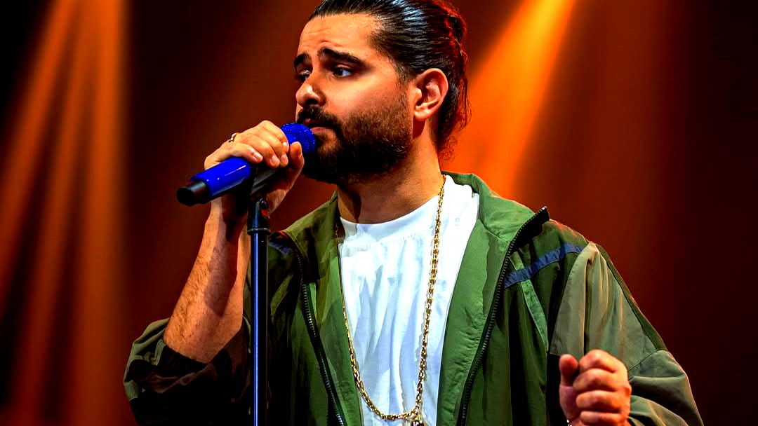 بصوته القويّ وحضوره اللافت... ناصيف زيتون يُحيي "Nassif and Friends" في دبي