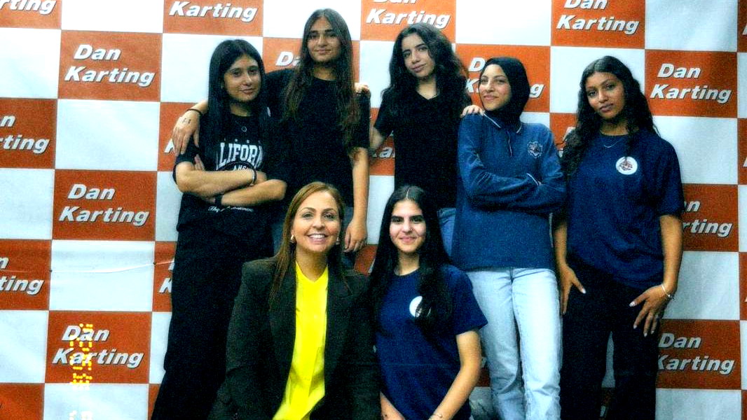 نجاح كبيرٌ وإستثنائي لزيارة طلاب طبقة العواشر من ثانوية كفرقرع إلى مركز كارتينج حيفا