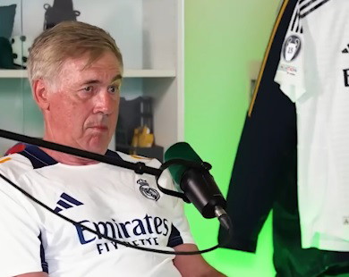 بعد خسارة ريال مدريد أمام برشلونة المدّرب الإيطالي كارلو أنشيلوتي يصرّح: الفريق ارتكب أخطاءً دفاعية جسيمة
