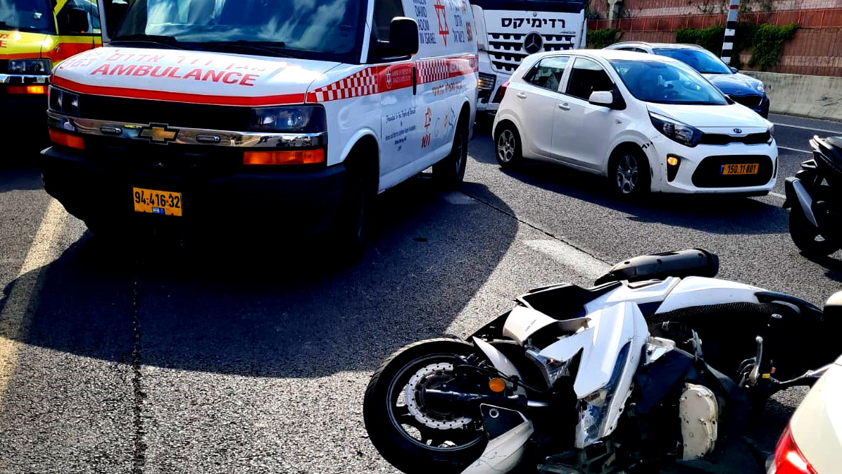 إصابة متوسطة لشاب (21 عامُا) بعد انزلاق دراجة نارية في منطقة الكرمل