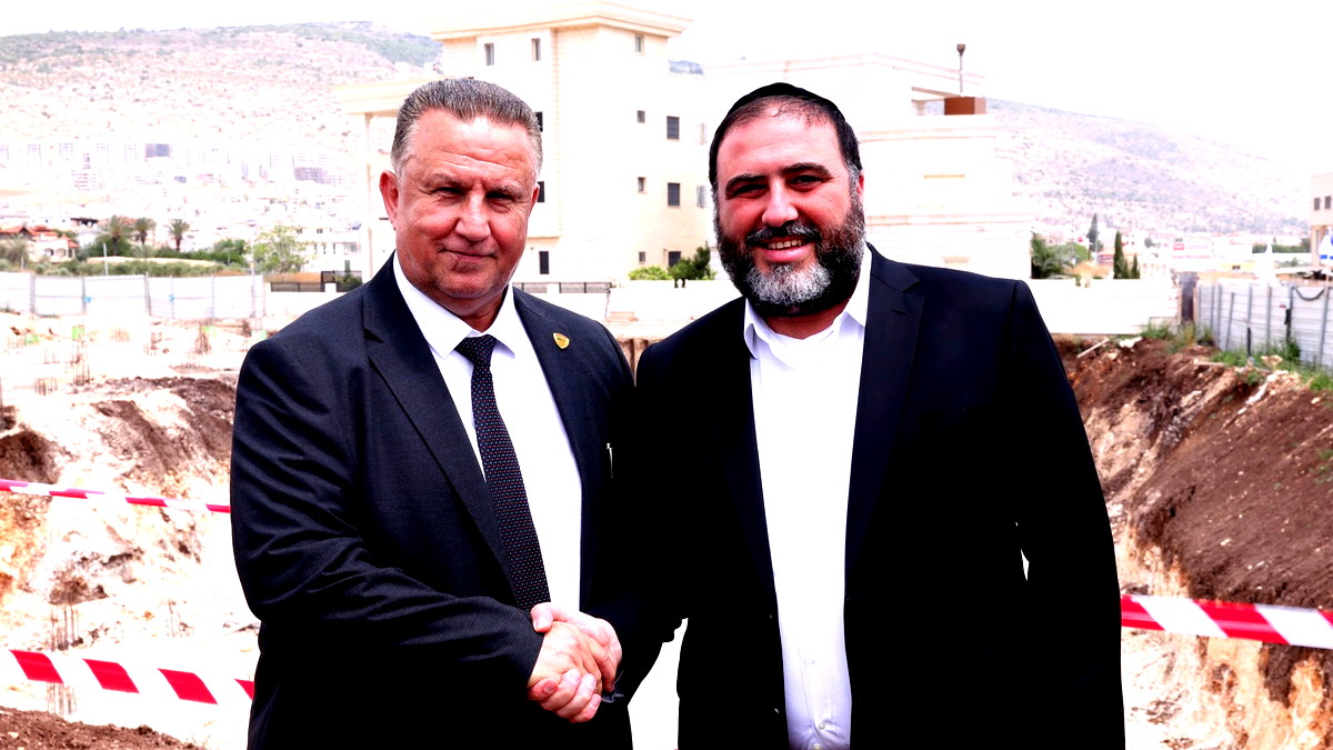 في زيارة رسمية: وزير الداخلية يشارك في وضع حجر الأساس للقصر الثقافي في كفرمندا